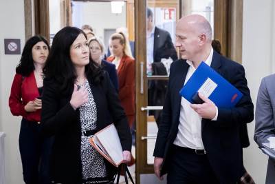  Gradonačelnik Berlina i senatorka u vezi 