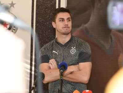  Nemanja Nikolic Dosta njih se sladilo krizom u Partizanu 