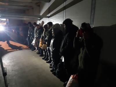  Uhapšeno 19 krijumčara migranata 
