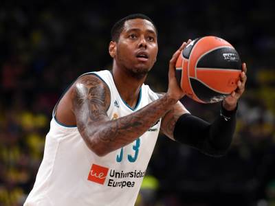  Trej Tompkins dolazi u Crvenu zvezdu 