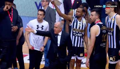  Obradović vratio košarkaše na teren nakon finala 