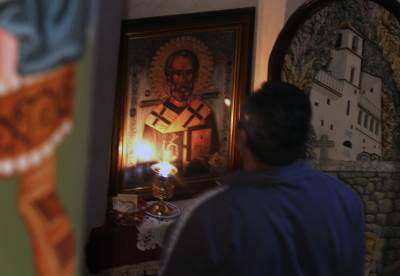  Crkva: Seks pre braka može...   