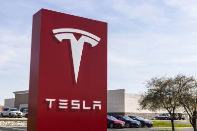  Tesla otpušta više od 10 odsto radnika 
