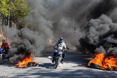  Sukob bandi i policije na Haitiju 
