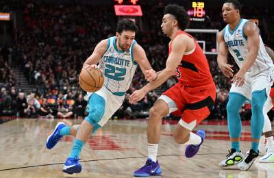  Vasilije Micić tragičar u porazu Šarlota 