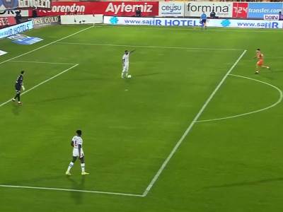  Nevjerovatan gol u Turskoj  