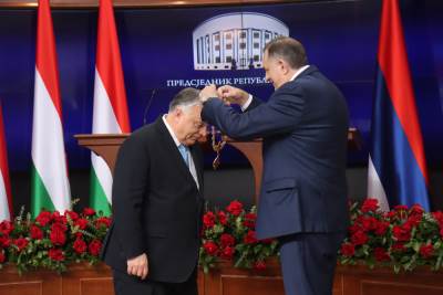  Orbanu u ručen orden 