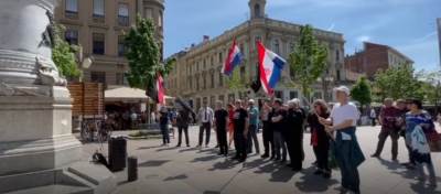  Crnokošuljaši pred pravoslavnom crkvom u Zagrebu puštali Tompsona 