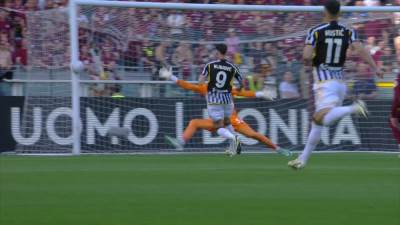  Torino Juventus Vlahović pogodio stativu 