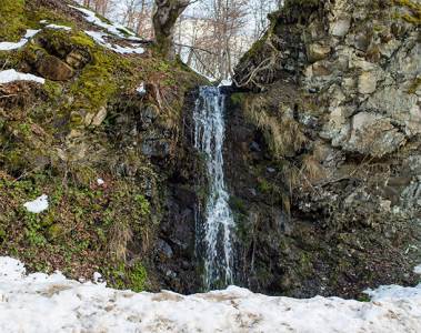  "Voda koja gori": Lek za rak ili prevara veka? 