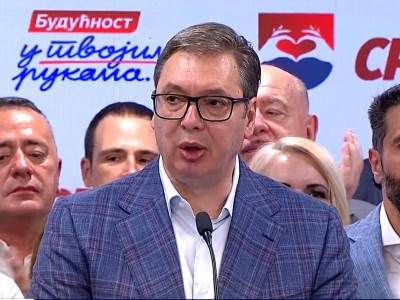  Vučić se oglasio iz štaba SNS: "Sada umjesto 54 mandata, imamo 64" 