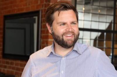  Američki senator: "Bajden mjesečari u novi svjetski rat" 