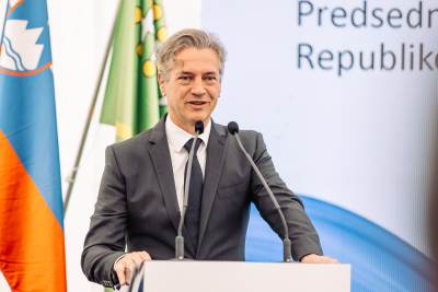  Parlamentarni izbori u Sloveniji vodi Golob 
