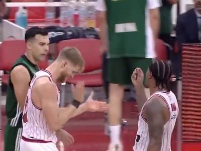  ajzea kenan prozivao kostasa slukasa na utakmici video snimak 