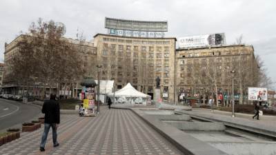  Reditelj preminuo na pres konferenciji 