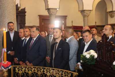  Đajić, Stanivuković, Borenović, Dodik - svi u istom redu: Spasovdan bar na dan pomirio političke protivnike 