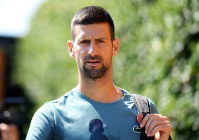  novak djokovic trenira sa janikom sinerom i donosi odluku za vimbldon 