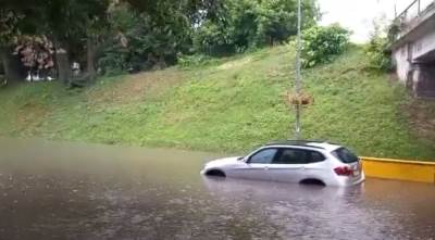  U Prijedoru ispod nadvožnjaka formirano "jezero": Ogromna količina kiše sručila se na zapad RS (VIDEO) 