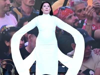  Marina Abramović na Glastonberi festivalu 