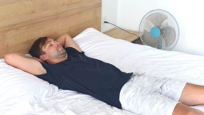  Da li je bezbjedno spavati sa uključenim ventilatorom ili klimom 