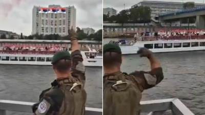  Vojnik Legije stranaca koji je pozdravio srpske olimpijce 