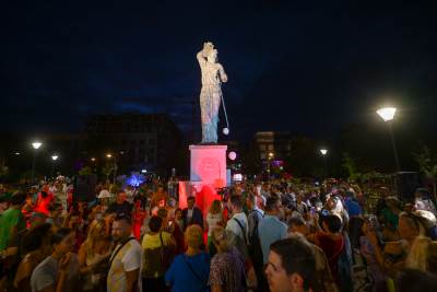  otkriven spomenik Kulinu banu i otvoren Park knjige u Banjaluci 