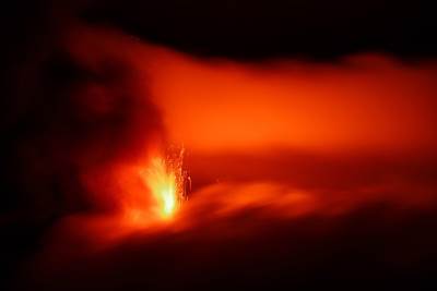  Etna ponovo proradila, zatvoren aerodrom  