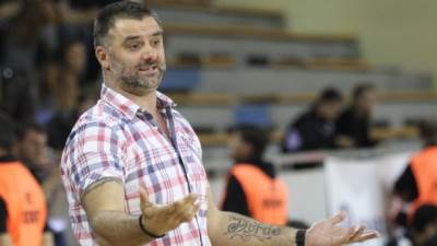  Peruničić nasrnuo na svog bivšeg igrača 