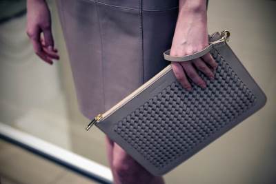  Kako se nose različiti modeli tašni (FOTO, VIDEO) 