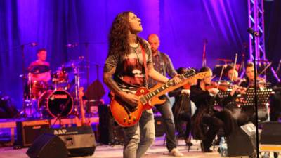  Humanitarni koncert „Rok simfonije“ za Sergeja Stupara večeras na tvrđavi Kastel 