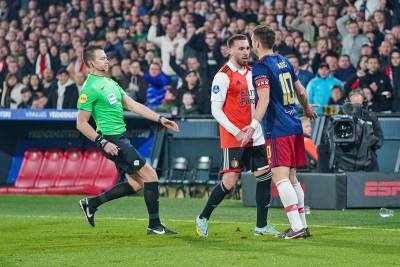  Orkun Kokču igra za Benfiku protiv Crvene zvezde 