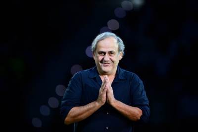  Mišel Platini predložio da se smanji broj fudbalera na terenu 