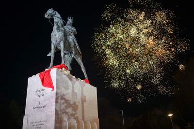  Otkriven spomenik Tvrtku Kotromaniću 