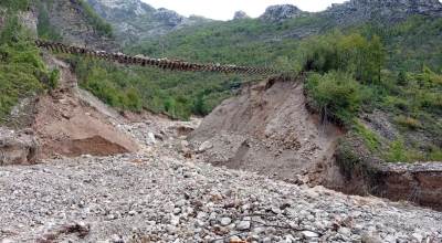  Pruga u Jablanici visi u vazduhu 