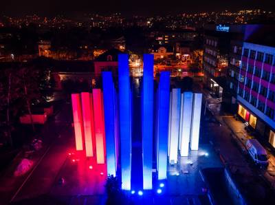  Osvijetljen spomenik palim borcima u Banjaluci 