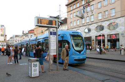  Strašna scena u centru Zagreba: Mrtav pijan mlatio ženu! Sva je bila krvava, a građani su bili šokirani prizorom! 