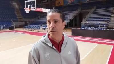  janis sferopulos o dzonu braunu i ekipi pred olimpijakos 