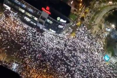  Snimak iz vazduha sa protesta u Novom Sadu (VIDEO) 