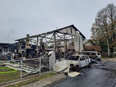  Požar u Lazarevu krenuo iz automehaničarske radnje 