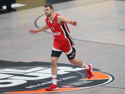  Olimpijakos savladao Panatinaikos 