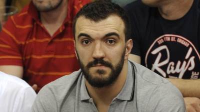  Peković i na štakama uz crno-bele 