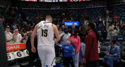  nikola jokic ignorisao djecaka poslije utakmice 