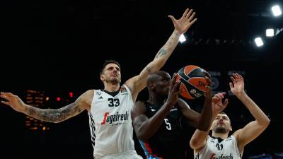  Pariz odgodio meč u Evroligi pa igrao utakmicu domaćeg prvenstva  