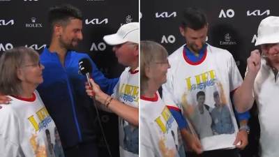 Novak Đoković dobio poklon majicu od navijača 
