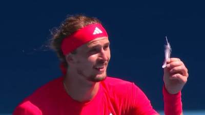 Zverev galamio na sudiju zbog pera Zverev galamio na sudiju zbog pera