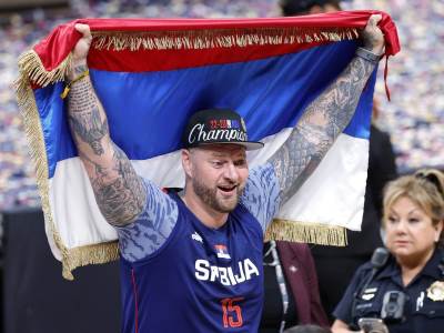  Strahinja Jokić osuđen zbog udaranja navijača 