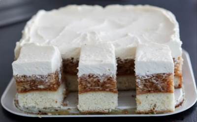  Kolač sa jabukama i maskarpone filom 