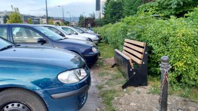  Banjalučani ne znaju da parkiraju 