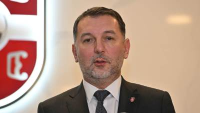 Branko Radujko, Dragan Džajić i FSS predstavili su novi plan razvoja srpskog fudbala Branko Radujko, Dragan Džajić i FSS predstavili su novi plan razvoja srpskog fudbala
