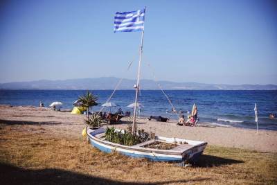  Škole zatvorene, luke pod nadzorom: Santorini se priprema za moguće nove potrese 